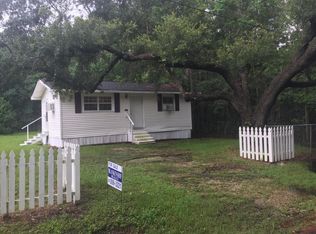 5601 Shadow St, Ocean Springs, MS 39564