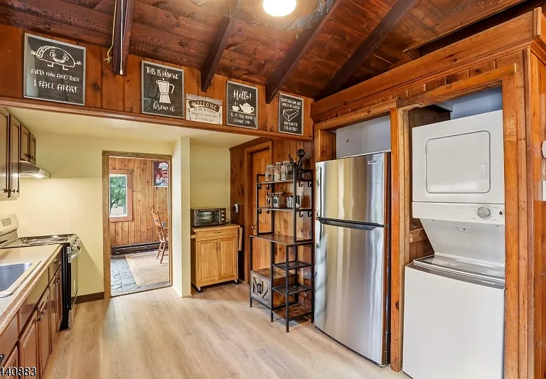 5 Sanoset Rd — Photo 4