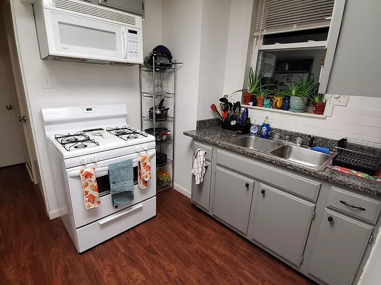 145 Lakewood Ave #1 — Photo 17