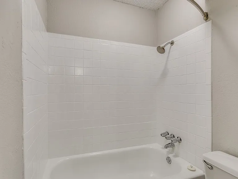 2400 Nottingham Way — Photo 29