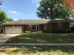 945 14th St, West Des Moines, IA 50265