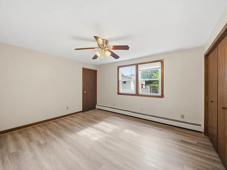 33 Elwood Ave #B — Photo 16