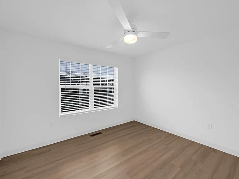 Launch Townhomes — Photo 14