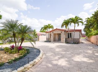 8040 Grand Canal Dr, Miami, FL 33144
