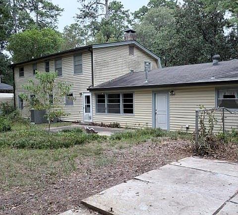 3rd image of 3737 Summer Ln