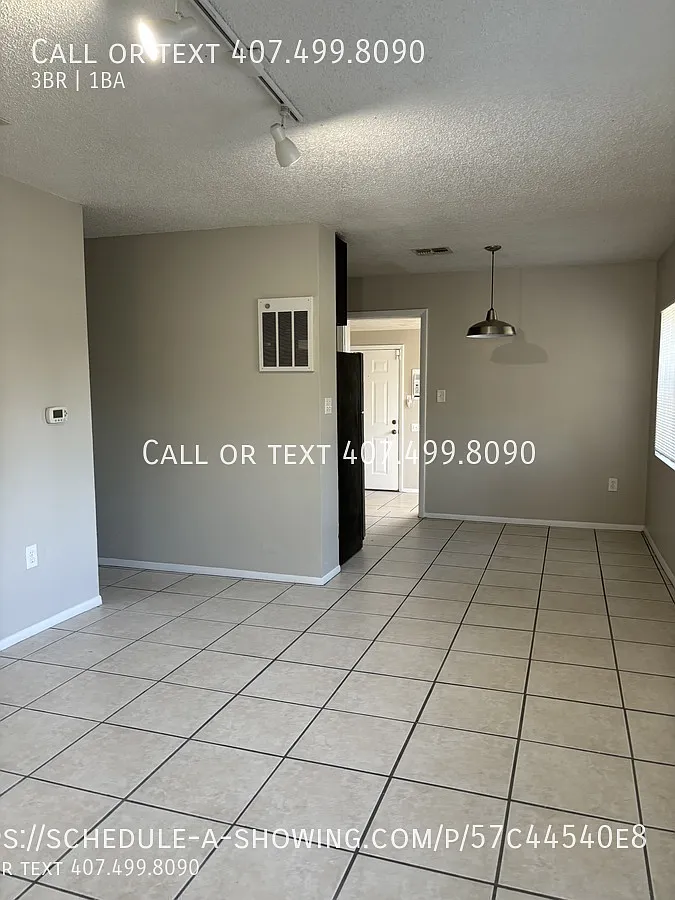 830 Carver Street | $1795 | 3 beds, 1 full bath — Photo 3