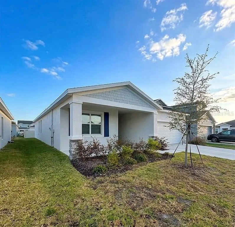 4 bed, 3.0 bath, 2150 sqft, $2,700 — Photo 2