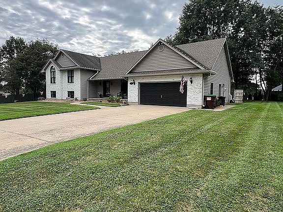 4th image of 1553 N Hedge Apple Dr