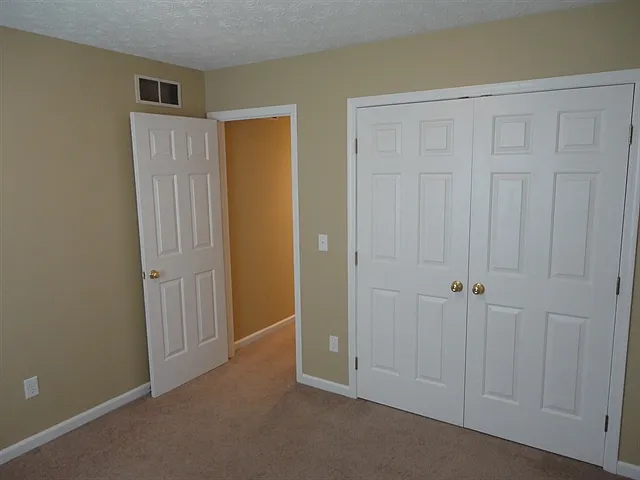 2282 Villagewood Ct — Photo 7