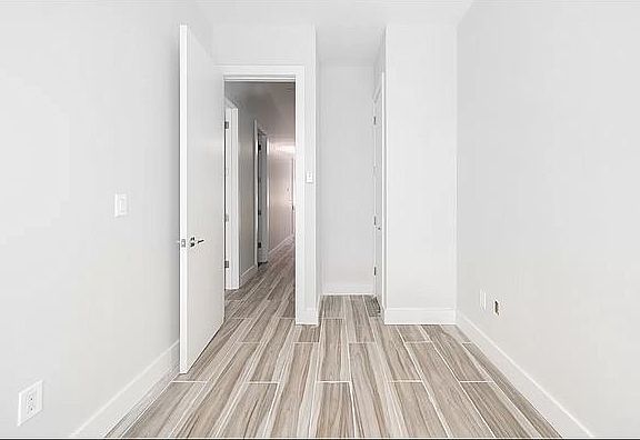4th image of 240 Howard Ave #101