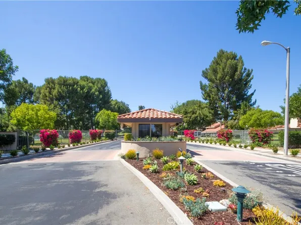 401 Pinehurst Ct, Fullerton, CA 92835
