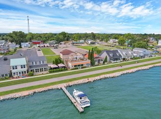 5239 N Bank Rd, Buckeye Lake, OH 43008