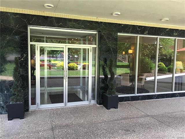 1st image of 6415 Jamieson Ave APT 403