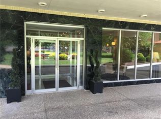 6415 Jamieson Ave APT 403, Saint Louis, MO