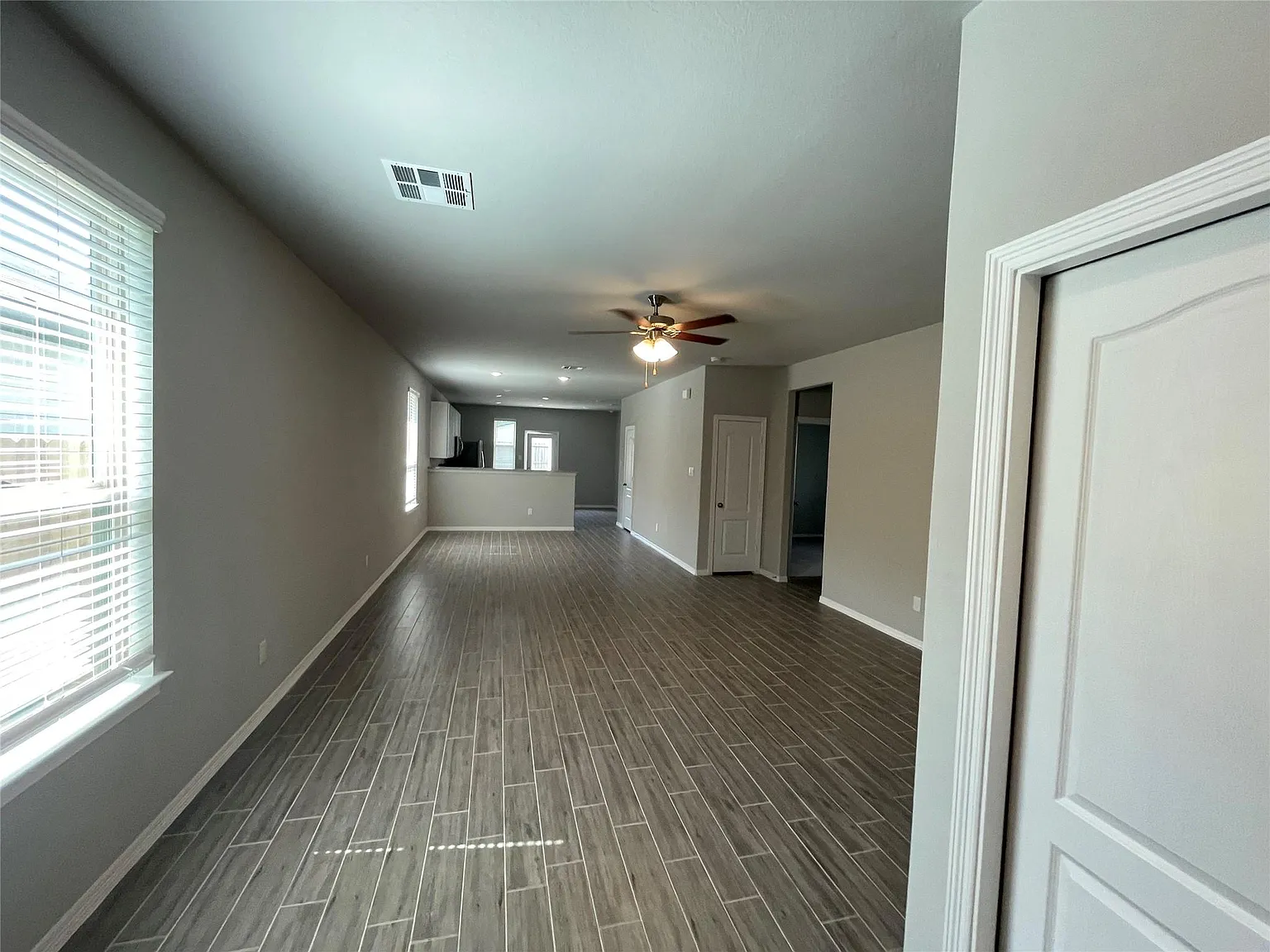 3 bed, 2.0 bath, 1557 sqft, $1,825 — Photo 2