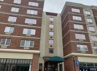 5105 City Pl #5105, Edgewater, NJ 07020