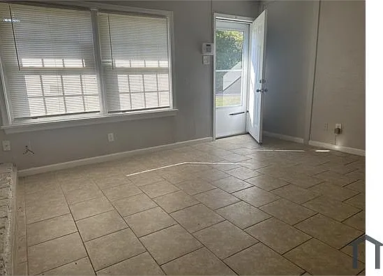 2 bed, $1,345 — Photo 4