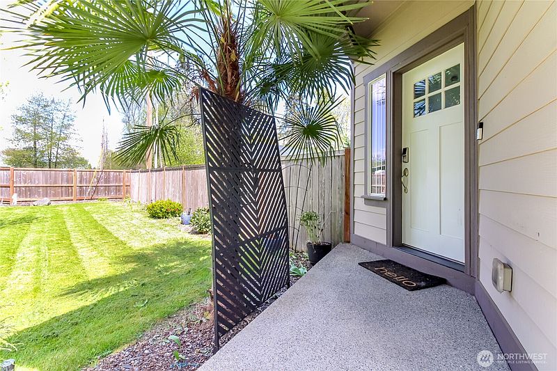 3rd image of 17609 146th Avenue E