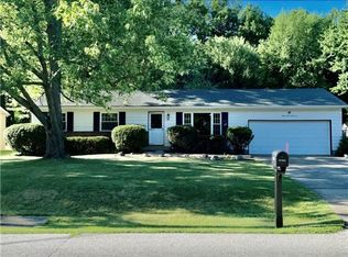 2161 Maplewood Rd, Stow, OH 44224