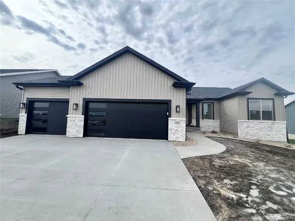 532 Davis Dr NE, Mount Vernon, IA 52314