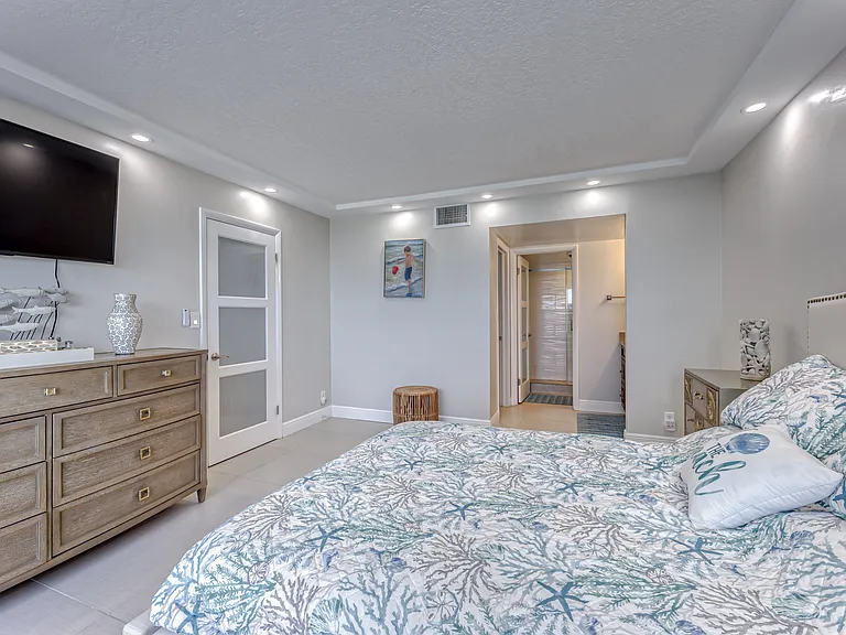 3900 Galt Ocean Dr #712 — Photo 6