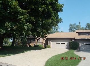 2840 Wooddale Ct, Jackson, MI 49203