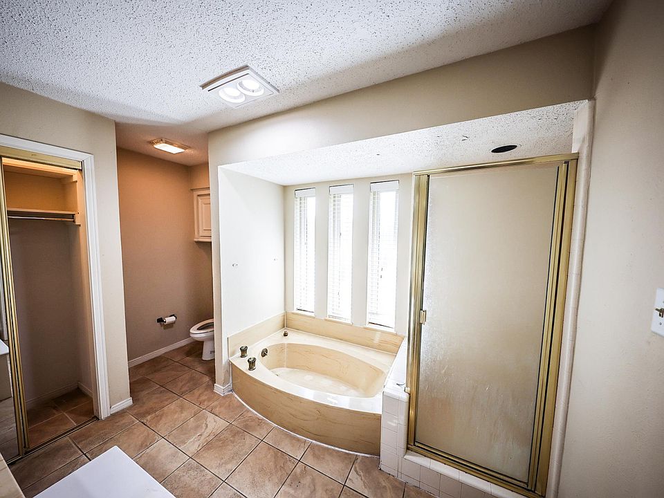 1st image of 6034 Daven Oaks Dr