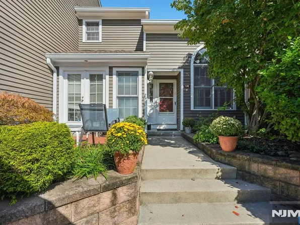 189 Grandview Lane, Mahwah, NJ 07430