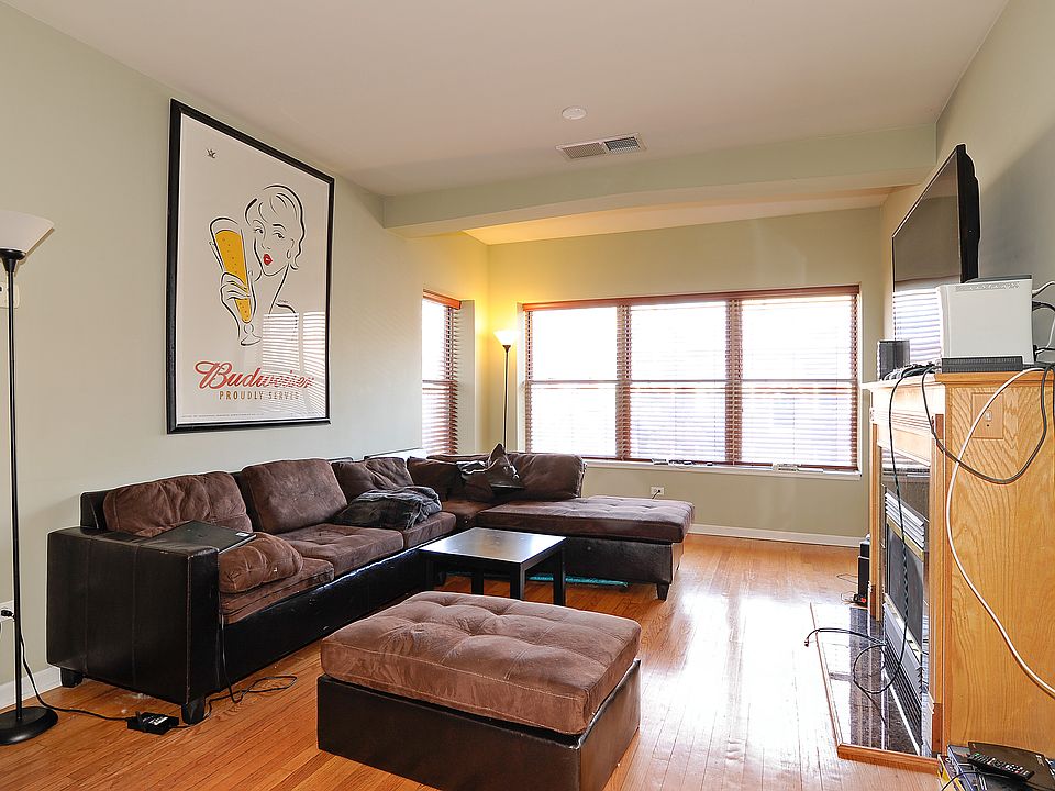 1st image of 1241 W Rosemont Ave APT 2W