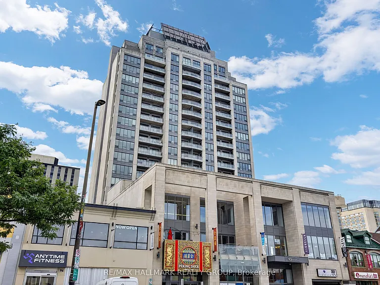 90 George St #1301 — Photo 1