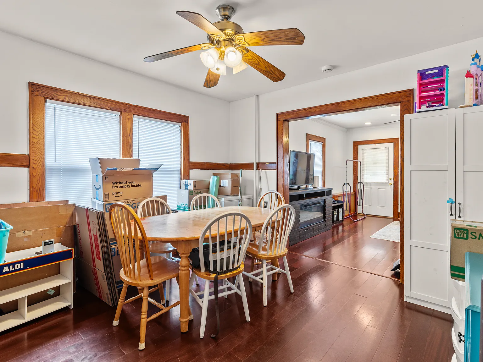 2 bed, 1100 sqft, $2,777 — Photo 4