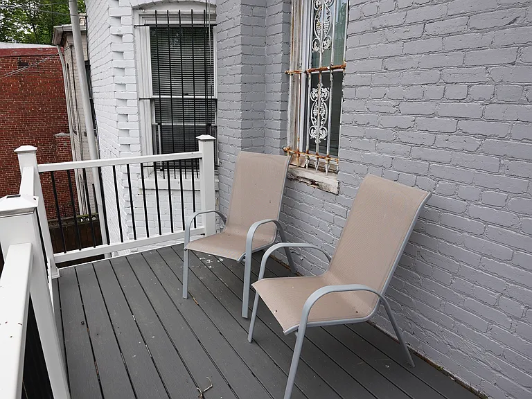 Independence Ave SE — Photo 10