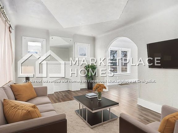 5th image of 15457 Cloverlawn Ave