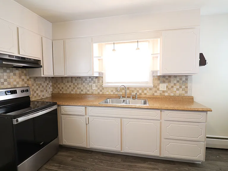 320 Creamery Rd — Photo 5