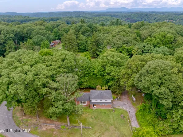 188-190 Horton Lane, Port Ewen, NY 12466