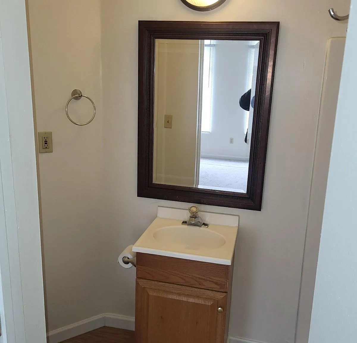 Studio, 500 sqft, $1,175 — Photo 3
