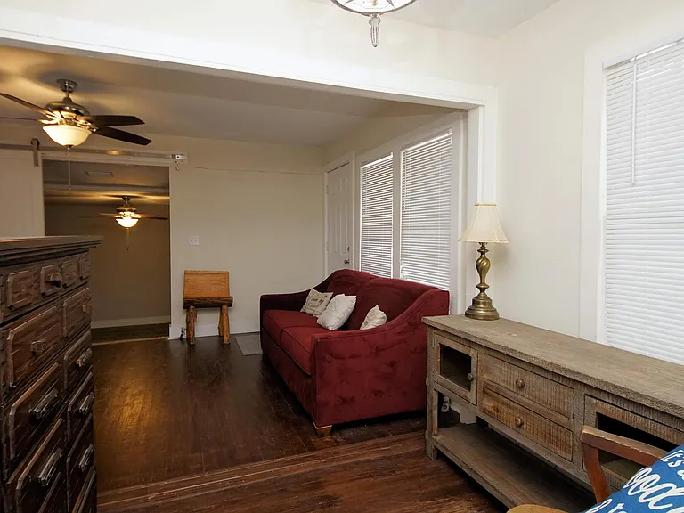 37 Magnolia Ave — Photo 42