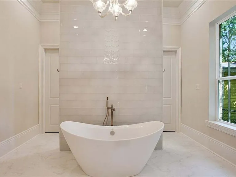 841 Aurora Ave — Photo 5