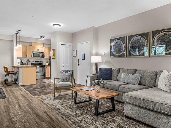 3rd image of 101 S Montane Rd #321