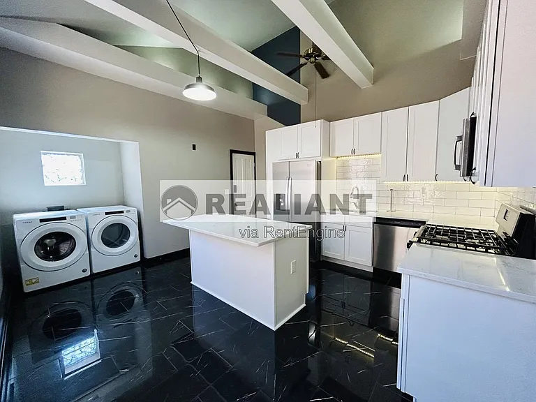 243 W 8th St #2 — Photo 17