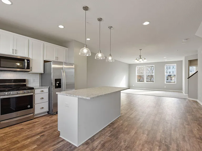 5182 Hampton St NE — Photo 17