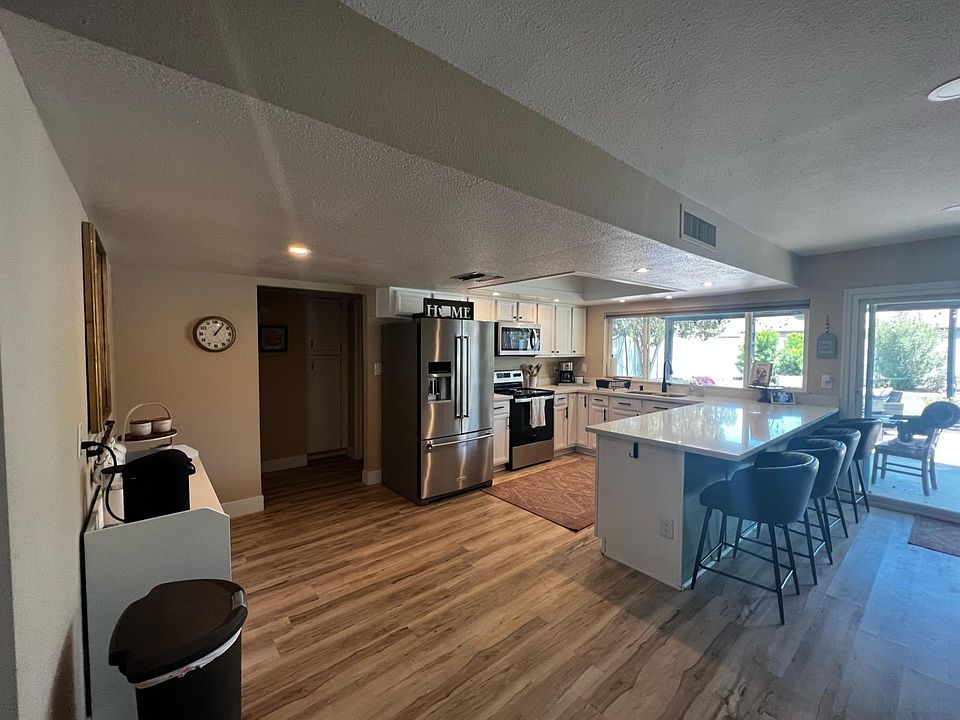 1st image of 2859 S Las Palmas
