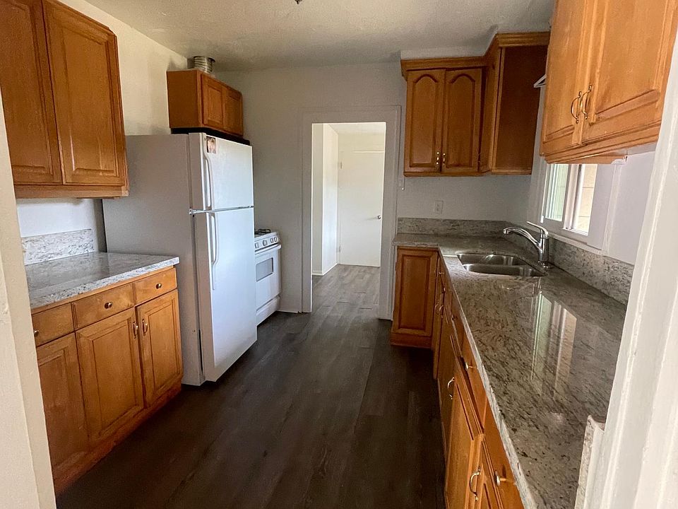 1st image of 3083 Island Ave
