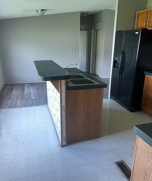 198 Clover Ln — Photo 1