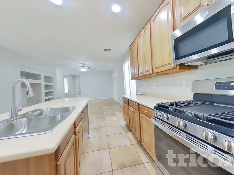 2546 W Sat Nam Way — Photo 5