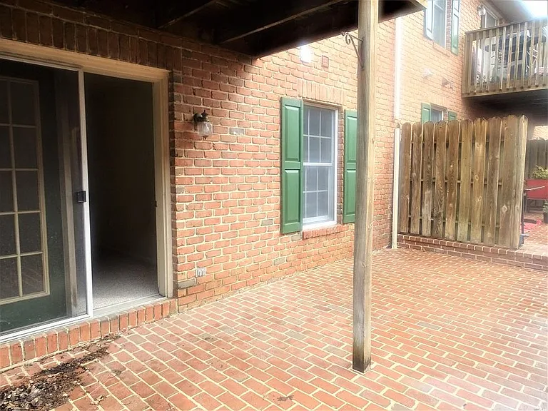 1536 W Main St #G — Photo 13