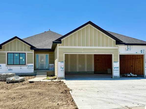 2205 S 96th St, Lincoln, NE 68520