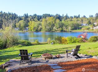 202 Gowen Pl NW, Bainbridge Island, WA