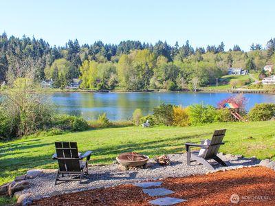 202 Gowen Place NW, Bainbridge Island, WA, 98110