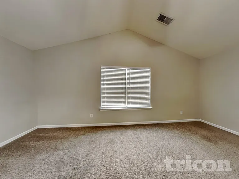 13730 Elsie Caldwell Ln — Photo 9
